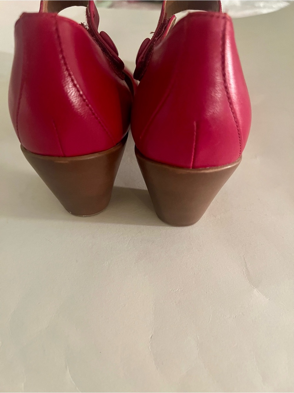 Easy Spirit Clarice Red Mary Janes with Heel, Size 10 - Picture 6 of 10